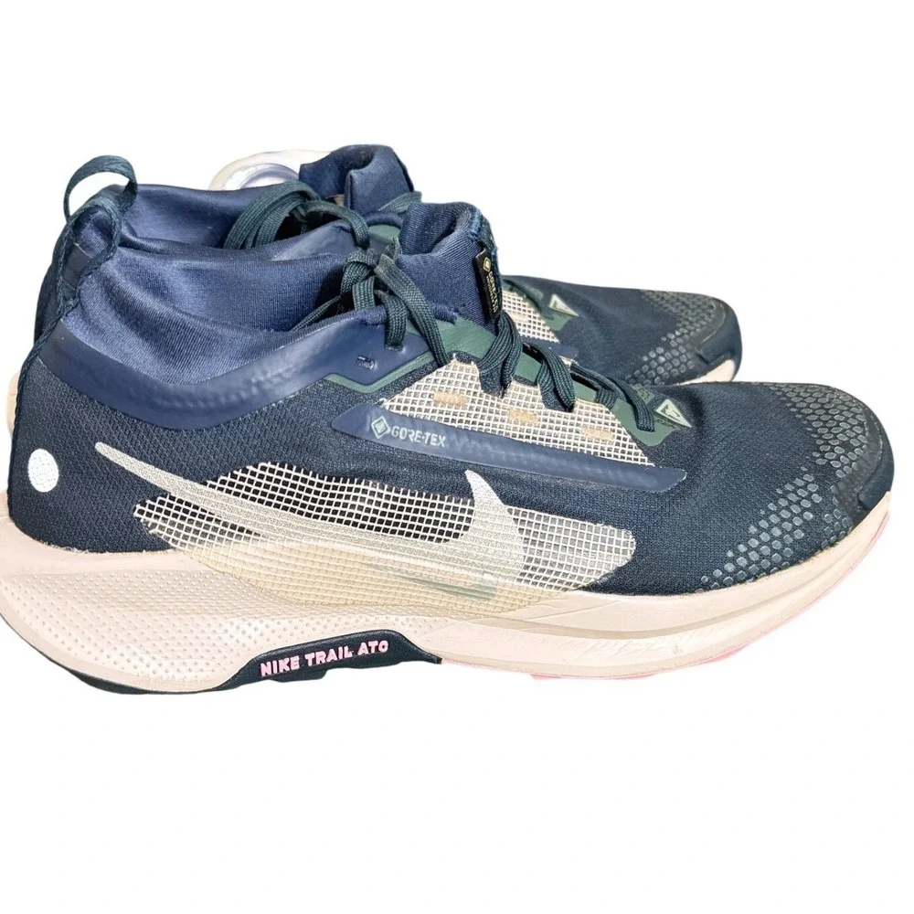 Nike Pegasus Trail 5 GORE-TEX Running Shoes Armory Navy Trekking Womens Size 9.5
